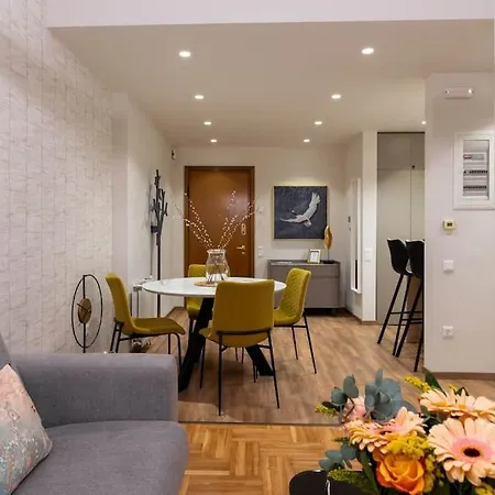 Zen Luxury Apartment, Vesta Philoxenia Apartment *